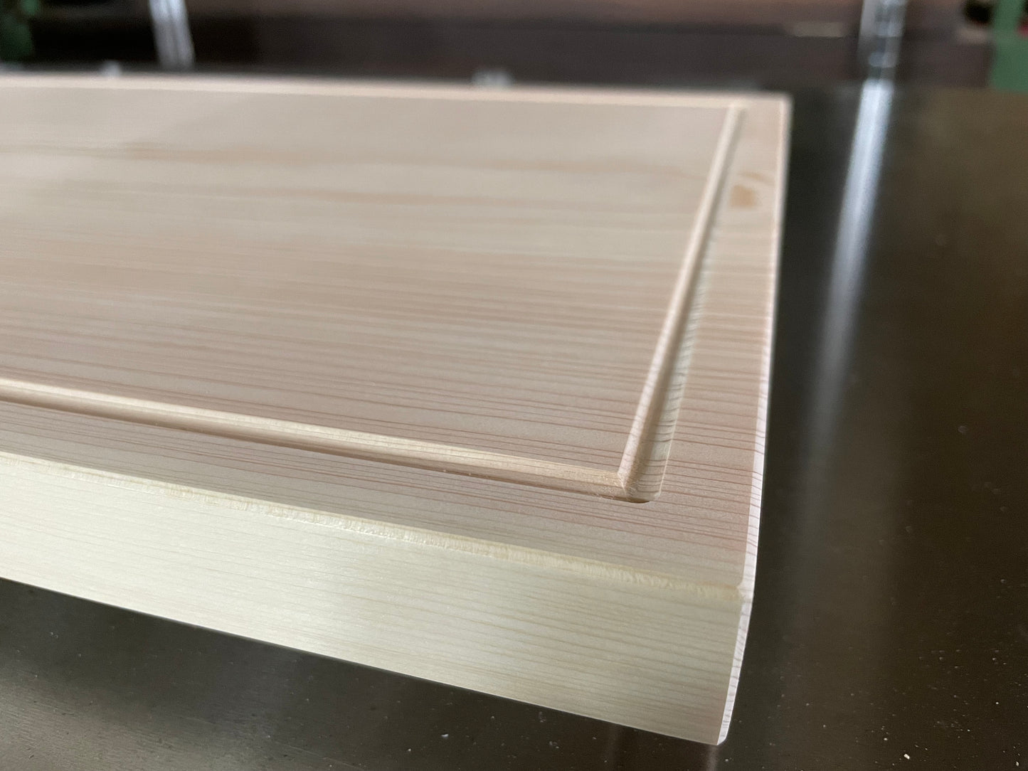 Reservation HINOKI Cutting board with grooves and handle(Japanese Cypress)