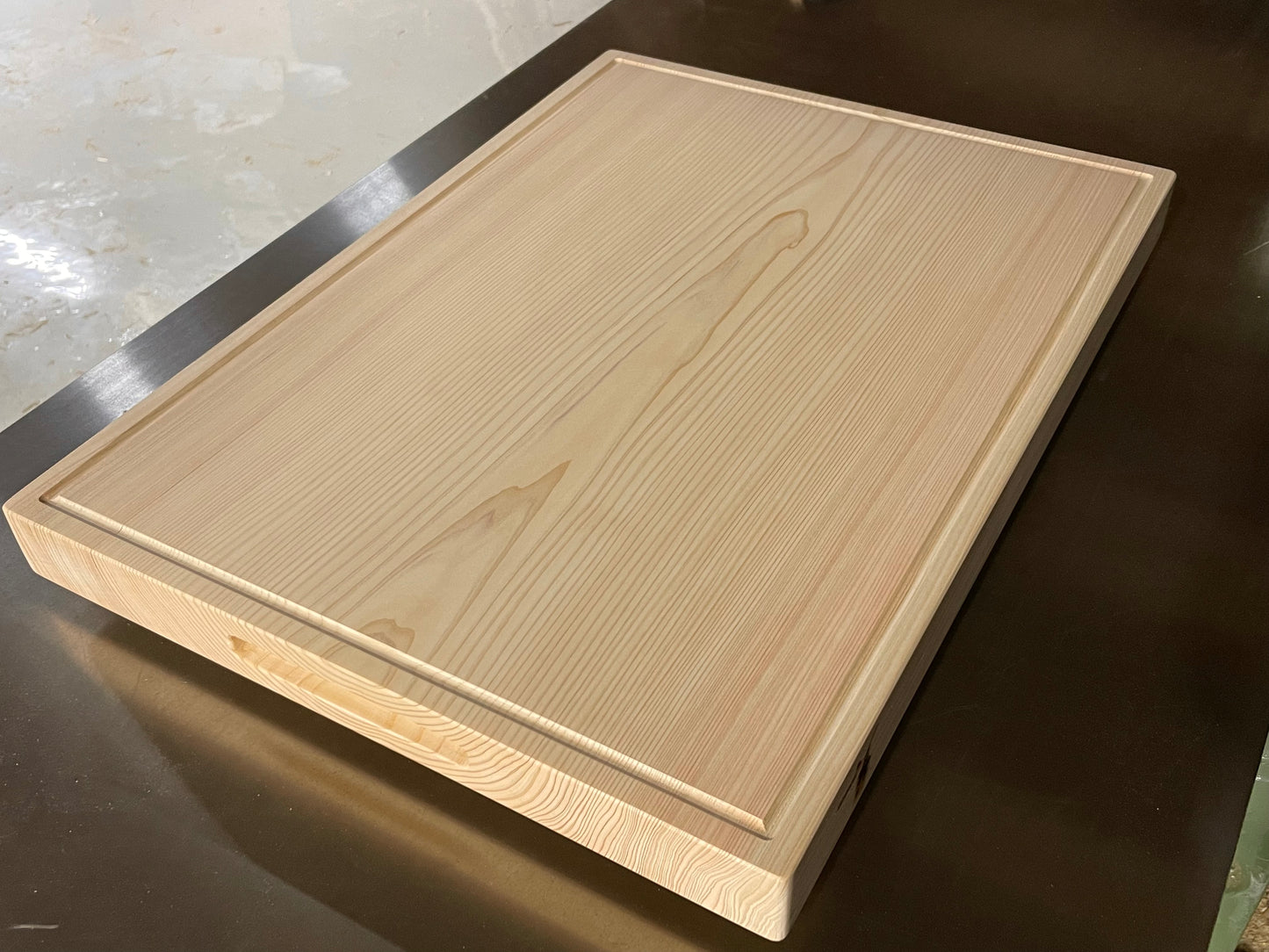 Reservation HINOKI Cutting board with grooves and handle(Japanese Cypress)