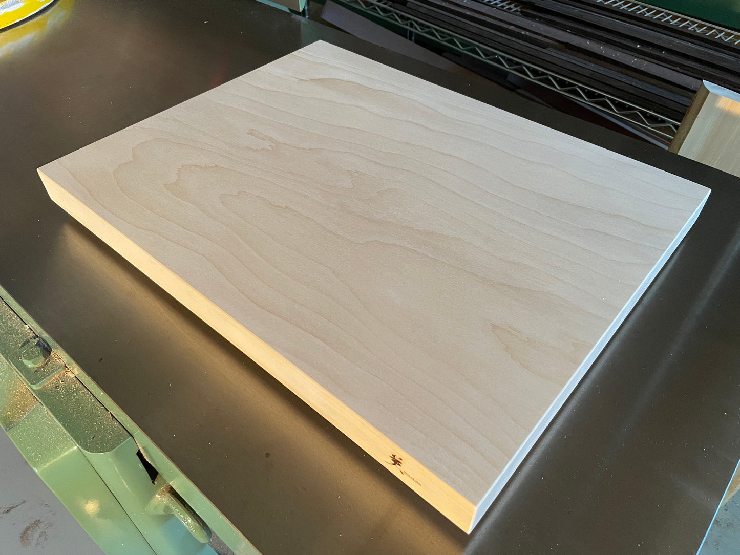 GINKGO Cutting board Large size.