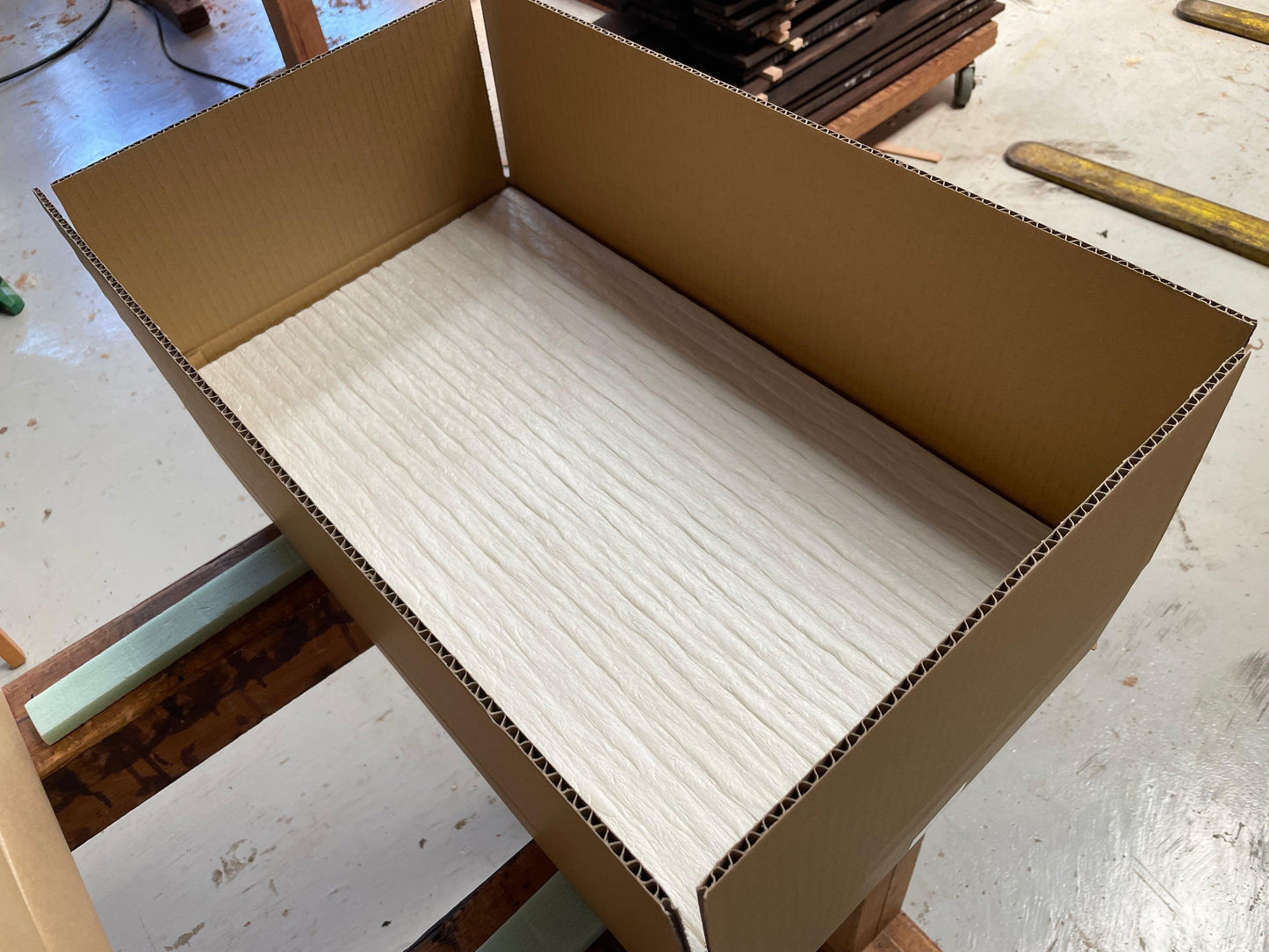 GINKGO Cutting board Large size.