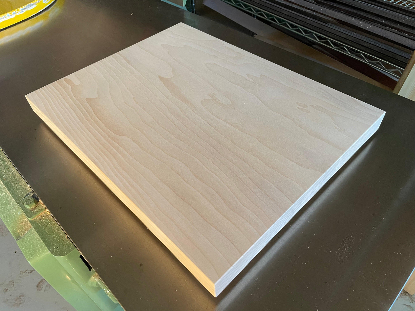 GINKGO Cutting board Large size.