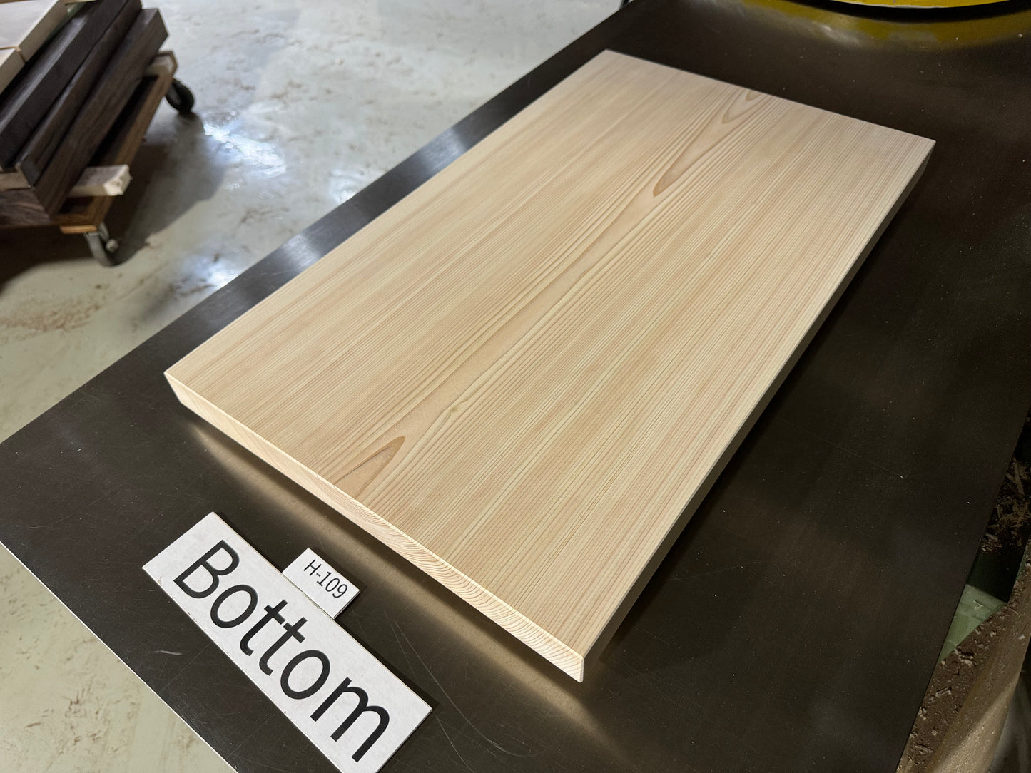 HINOKI cutting board  （Japanese Cypress）  No,H-109