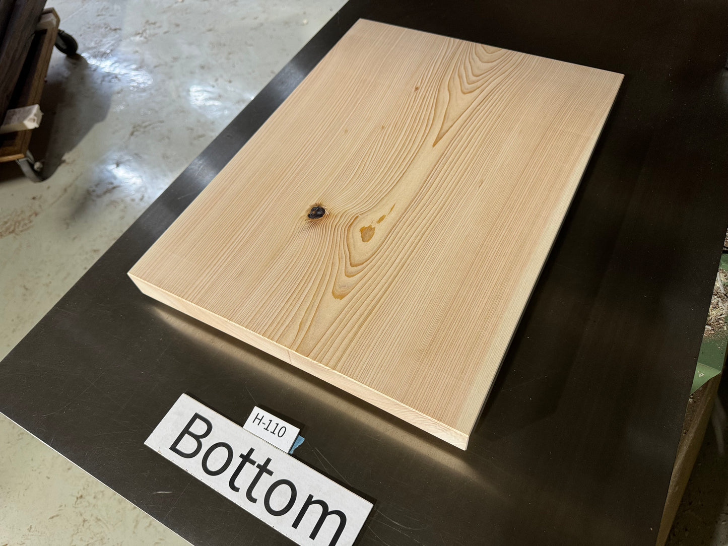 HINOKI cutting board  （Japanese Cypress）  No,H-110