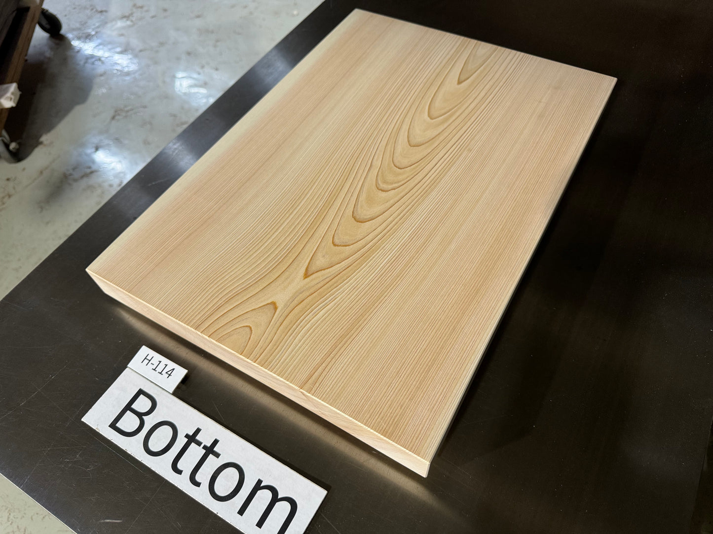 HINOKI cutting board  （Japanese Cypress）  No,H-114