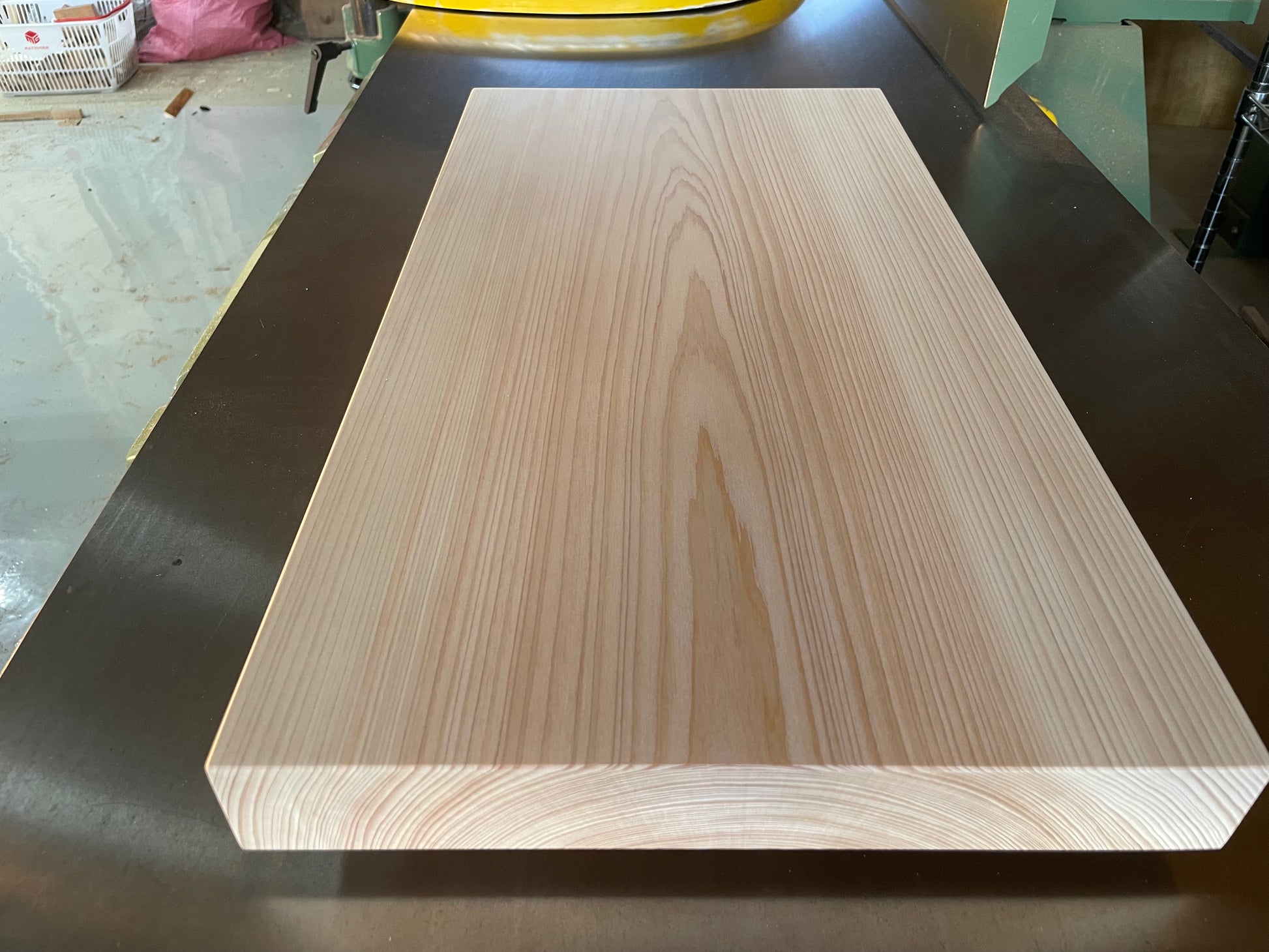 Daiwa Hinoki Cypress Cutting Board with Stand 36cm Dishwasher safe Japan  [0b5]